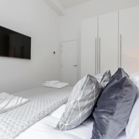 Babylon Piccadilly Apartment London Exterior photo
