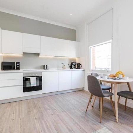 Babylon Piccadilly Apartment London Exterior photo