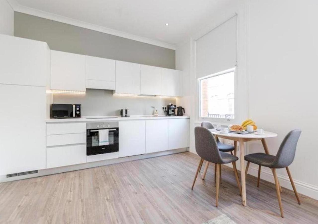 Babylon Piccadilly Apartment London Exterior photo